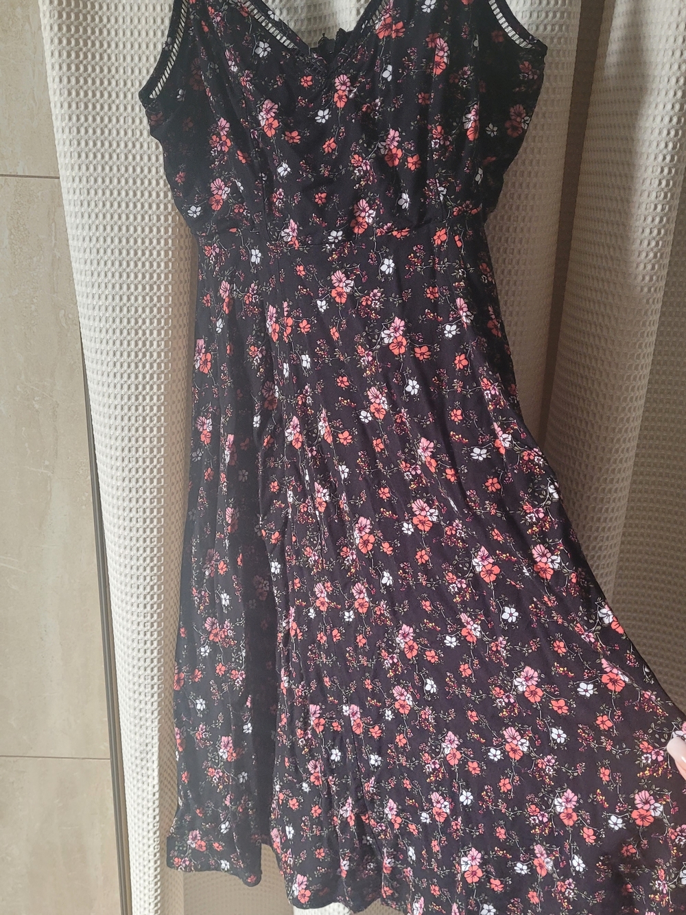 Floral V-Neck Spaghetti Strap Dress in Black with Pink Print